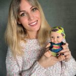 Edurne Instagram – Hoy es el día internacional del cáncer infantil y me quería compartir con vosotros lo feliz que me han hecho mis amigos de @juegaterapiaorg con este Baby Pelon ❤️ Hacéis una labor maravillosa!! #babypelonesjt #diadelcancerinfantil