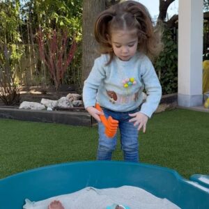 Edurne Instagram - Feliz cumpleaños mi pequeño bichito!! 2 añitos haciéndome la mamá más feliz y afortunada del mundo! 🎉🥰👩‍👧❤️ #Yanay #MiBichito #2años