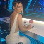 Edurne Instagram – Ayer fue la última semifinal de Got Talent!! Quien es vuestro favorito para ganar?? Tenéis ganas de la gran final?? Yo si!! Si quiero a Got Talent!!❤️🌟 

💄: @mateo.makeup 
👗: @arturo_arguelles con vestido de @pronovias 
💍: @theofficialpandora