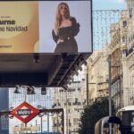 Edurne Instagram – De NYC al centro de Madrid 🎄✨🎅🏻 ¡Gracias @amazonmusices por llevar “Dime Navidad” a todos los rincones! 
Ya tenéis el audio en Amazon Music y el video en mi canal de Youtube 🎅🏻🎅🏻🎅🏻