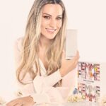 Edurne Instagram – Celebrando el poder de la mujer 🤍 con Femme de Angel Schlesser Parfums, moderna y valiente, y Les Eaux D’un Instant – Immense Peony, fresca y frutal. ¡No faltarán en mi maleta estas vacaciones! 🧳🧳🧳

@aschlesser
@angelini_beauty 

#EdurneparaAngelSchlesser #AngelSchlesserParfums
#Femme
#LesEauxDunInstant
#CaptureYourInstant