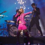 Edurne Instagram – ¡Aquí os dejo unas fotitos del otro día en el #BenidormFEST y ya os puedo anunciar que en las próximas semanas llega…. El nuevo single!
🎸🎙️🎸🎙️🎸