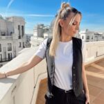 Edurne Instagram - Muy feliz de volver a presentar los Premios Dial este año!!💚 GANAZAS!! Nos vemos en Tenerife el 14 de Marzo!🥰👏🏼🎉 💄: @lumuah x @givenchybeauty 👗: @maria_vernetta @parosh_official @mascaro_official