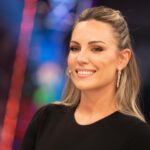 Edurne Instagram - Ayer nos divertimos en el hormiguero! 🥰🐜 @elhormiguero 💄: @mateo.makeup X @givenchybeauty @ghdspain 👗: @maria_vernetta X @dsquared2 para @yoox @bulgari @aquazzura @thebasementagency