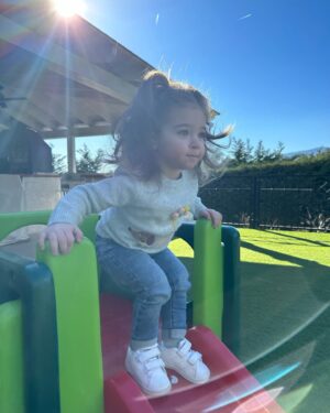 Edurne Instagram - Feliz cumpleaños mi pequeño bichito!! 2 añitos haciéndome la mamá más feliz y afortunada del mundo! 🎉🥰👩‍👧❤️ #Yanay #MiBichito #2años