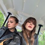 Ege Kökenli Instagram – Çiçek gibi haftasonu🌸 
Bir sürü güzel kadın ve kıkırdama dolu!!