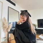 Ege Kökenli Instagram – Hava soğukken süslenip evde oturuyorum