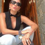 Eileen Abad Instagram - El secreto del triunfo no consiste en no caer, sino en no permanecer caídos. 😜 Frase del día con uno de los chalecos de mi mejor versión @versioninteligente 😍 que en este Outfit le agregué un toque personal. Cual crees que que fue? 😎 Un big 💋y un 🤗 gigante 🌎 para que no quede nadie por fuera 😜en este casi bye abril, sin filtros , pure love ❤️gracias sr 🙌