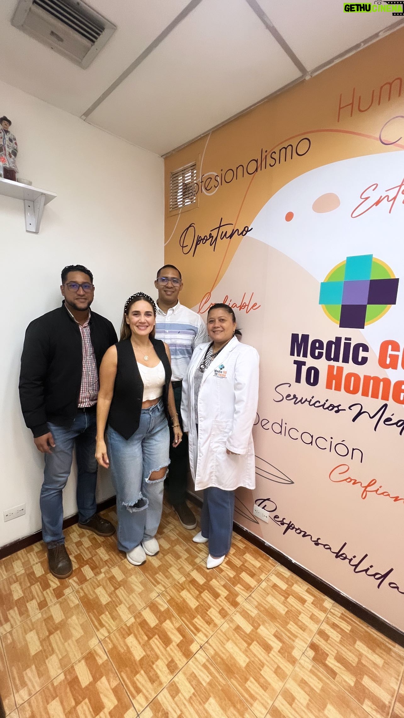 Eileen Abad Instagram - Profesionalismo, responsabilidad, humanidad, confianza ,carisma, entrega, dedicación, servicio médico oportuno. Son algunos de los calificativos que describe a este grupo de excelentes profesionales que prestan sus servicios médicos y que conforman el grupo médico "Medic Go To Home". Te invito a que lo sigas en @medicgoto para que veas todas las especialidades médicas y servicios que ofrecen en sede y a domicilio. ✨Medic Go To Home✨ Altamente Recomendados 😃 Pd: A todos los que me han preguntado por los servicios que prestan en " Medic Go To Home" , número de contacto, dirección, especialidades que tienen, laboratorios y estudios que realizan en sede y a domicilio ,los invito a seguir la página @medicgoto dónde encontrarán toda la información. 😉