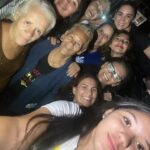 Eileen Abad Instagram – Eres la musa que inspiró esta melodía, no existe un día que no me sienta afortunado.
200 año sólo serían un suspiro para pagarte por todo lo que me has dado. Mi vida no tiene sentido sin ti a mi lado, amarte hasta el último día estoy destinado y si Dios me da otra oportunidad de regresar a este mundo reencarnado, le pediría volver a nacer de ti, para decirte una vez más cuánto te amo……. mamá te amo……. 🥹

Letra de la canción que me dedicó mi hijo y yo derretida con de la emoción que no me cabía en el pecho 😃y dando gracias a Dios porque no existe felicidad más grande que esta 😍 Gracias por elegirme como tu madre hijo, te amo más allá de lo existente. 

El día de las madres , fue a toda madre en familia.🤪 
Y María más Feliz que muchacho con juguete nuevo 😄 con una parte de la familia reunida. 
Te amamos vela María,  gracias por darme la mejor mamá del mundo. 🤩

Bendecido inicio de semana para todos . 🌎🤗