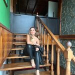 Eileen Abad Instagram – ✨Nada existe allá afuera sino tiene tu atención. Donde enfocas tu atención otorgas poder✨

Viernes, ready to go sin filtros ………..

I hug you 🌎