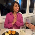 Eileen Abad Instagram – “Personas que se cruza en tu camino no por coincidencia sino porque son una bendición.” 🤩 como mis amigas de luz que las quiero como si las conociera de toda la vida. 

La pasamos genial celebrando el cumpleaños de mi queridísima Diana @dulcesdianura que siempre nos endulza las celebraciones con sus inigualables postres y con su mundial pavlova que no le gana ninguna 😍 y que en esta ocasión nos tocó endulzarle su cumple 😃 y deleitarle el paladar con la inigualable y exquisita gastronomía de Nuovo hajillo’s @hajillos 

✨Momento especial con la luz de amigas que ilumina la vida✨😃

Pd: Gracias Neila por alegrar a la cumpleañera cantándole el cumpleaños en francés , eres un ☀️😃

#Celebración #Cumpleaños#nuovo
#Hajillos #Special #Moments #Amistad
#granvalor #thanks #dios