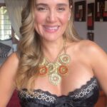Eileen Abad Instagram – El mejor plan para las madres en su día? Sin duda reservar en “Nuovo Hajillo’s” @hajillos dónde vamos a poder compartir en el ambiente mas acogedor, nos brindarán la mejor atención, nos deleitarán con el más exquisito menú a cuatro tiempos y mientras brindaremos con una de copa de proseco por la casa para las mamás, disfrutaremos de la impresionante voz de nuestro querido Dany el mariachi. 

✨En Nuovo Hajillos estamos listos para hacer que el día de la madre 2024 sea un día inolvidable✨ 😃

📞Reservar :
0412-5309708

#DíaDeLasMadres  #en #nuovo #hajillosristorante #sera #inolvidable #callemiranda  #hatillo #💐 #🥂