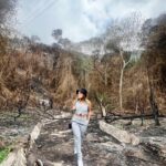 Eileen Abad Instagram – Accidentada pero feliz con mi mejor versión 😁@versionInteligente 

Ame este conjunto de pantalón a cuadros con mi mini chaleco demasiado espectacular de mi marca favorita de trajes a la medida. @versioninteligente