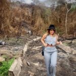 Eileen Abad Instagram – Accidentada pero feliz con mi mejor versión 😁@versionInteligente 

Ame este conjunto de pantalón a cuadros con mi mini chaleco demasiado espectacular de mi marca favorita de trajes a la medida. @versioninteligente