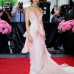 Eiza González Instagram – MET GALA 🌷 Thank you to the Institute, Anna and @voguemagazine
My Dream look takes life thanks to @cartier an @delcoreofficial
Inspired by the vanilla orquídea native from Mexico. Representing my heritage is crucial to me and this dress got built around this never used before piece from Cartier that emulates the base of a green field. Paintings from the renaissance where the beauty inspiration tied with the Venus in the shell. Major thank you to the entire group for people behind this look. To both houses Arnaud, Liana and everyone at @cartier thank you for having me 🌸
Daniel I absolute adore you thank for creating this dress @delcoreofficial and @elizabethsaltzman you’re an angel 🌷