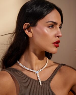 Eiza González Instagram - MET GALA 🌷 Thank you to the Institute, Anna and @voguemagazine 

My Dream look takes life thanks to @cartier an @delcoreofficial 
Inspired by the vanilla orquídea native from Mexico. Representing my heritage is crucial to me and this dress got built around this never used before piece from Cartier that emulates the base of a green field. Paintings from the renaissance where the beauty inspiration tied with the Venus in the shell. Major thank you to the entire group for people behind this look.  To both houses Arnaud, Liana and everyone at @cartier thank you for having me 🌸
Daniel I absolute adore you thank for creating this dress  @delcoreofficial  and @elizabethsaltzman you’re an angel 🌷