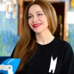 Ekaterina Guseva Instagram - Гастроли❗️ 22 и 23 апреля в Хабаровском музыкальном театре мы сыграли спектакль «8 любящих женщин» режиссёра Евгения Марчелли. Завтра летим во Владивосток❗️ 25 и 26 апреля выступим на сцене Концертного зала FESCO-HALL. Программа «Большие гастроли» реализуется ФГБУК РОСКОНЦЕРТ, согласно Всероссийскому гастрольно-концертному плану Минкультуры России. Спасибо за возможность побывать в отдалённых уголках нашей необъятной Родины! #ЕкатеринаГусева