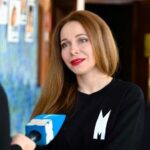 Ekaterina Guseva Instagram - Гастроли❗️ 22 и 23 апреля в Хабаровском музыкальном театре мы сыграли спектакль «8 любящих женщин» режиссёра Евгения Марчелли. Завтра летим во Владивосток❗️ 25 и 26 апреля выступим на сцене Концертного зала FESCO-HALL. Программа «Большие гастроли» реализуется ФГБУК РОСКОНЦЕРТ, согласно Всероссийскому гастрольно-концертному плану Минкультуры России. Спасибо за возможность побывать в отдалённых уголках нашей необъятной Родины! #ЕкатеринаГусева
