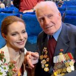 Ekaterina Guseva Instagram - А ещё я благодарна «Дороге на Ялту» за тёплые встречи с нашими ветеранами! Звегинцев Борис Иванович. В должности механика и старшего механика воевал в составе 1-го гвардейского штурмового авиационного корпуса 152-го полка на 2-м и 1-м Украинском фронтах. Вместе с корпусом принимал участие в освобождении территории Молдавии, Польши, в боях в Германии и освобождении Чехословакии. День Победы встретил в Финстервальде в 70 км от Берлина. Весь наш народ чтит и благодарит поколение победителей! Мы гордимся нашими ветеранами, преклоняемся перед их мужеством. У них был один долг: сберечь Отечество. Преданность Родине помогала всё преодолеть, быть на высоте человеческого достоинства: и в войну, и в послевоенное время. #ЕкатеринаГусева
