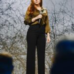 Ekaterina Guseva Instagram - «Своя колея» - ежегодная премия , вручается людям, которые не изменяют своим убеждениям, тем, кто способен твердо следовать в жизни своей колее, несмотря на препятствия и повороты судьбы. Кому сегодня, возможно, захотел бы посвятить свою песню Владимир Высоцкий. Телеканал Первый, начало трансляции 18:20, 27 января 2024 #ВладимирВысоцкий #НикитаВладимировичВысоцкий #ЕкатеринаГусева