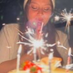 Elçin Afacan Instagram - Dünyadayım. 🥳💖.