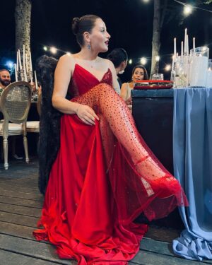 Elçin Afacan Instagram - Düğün💋#başakçağrıwedding