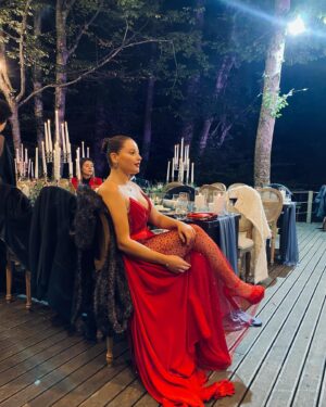 Elçin Afacan Instagram - Düğün💋#başakçağrıwedding