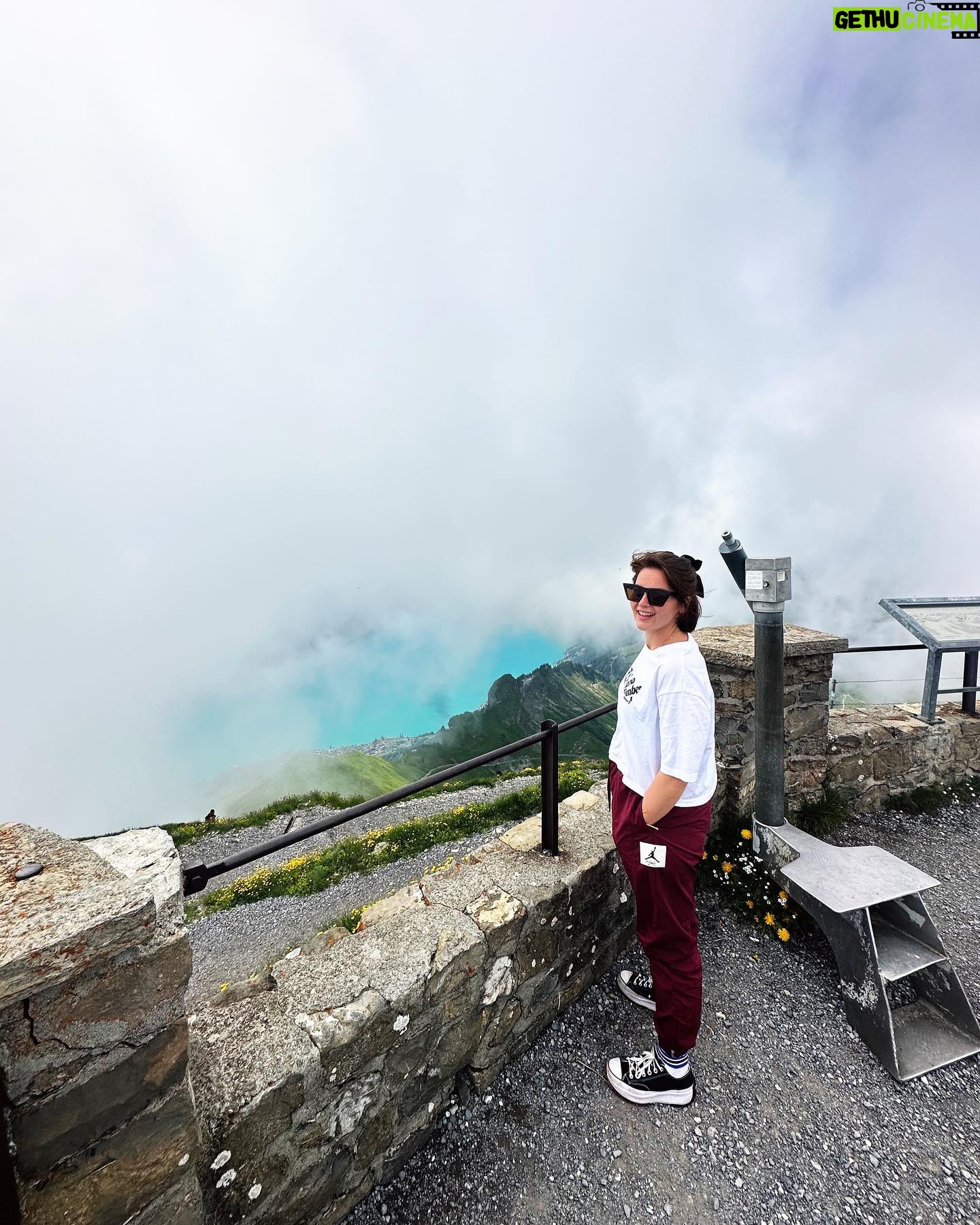 Elçin Afacan Instagram - Apls 🏔️ • Rigi kulm//1800m Rothorn kulm// 2700m 🫧🩵 📷 @boafilm