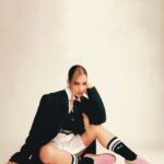 Ela Velden Instagram – A través de movimientos que desprenden poder, @elaveden nos entrega retratos llenos de energía. Una edición que refleja libertad, junto a un estilo experimental que se complementa con prendas de la marca @pumamexico, donde la actitud lo es todo. 💥 

Créditos:
Director Editorial: @gerardangulo 
Fotografía: @carlos_ruizc
Realización: @sergio.valenzuelach 
Maquillaje:  @juanperaltamakeup 
Peinado: @ernestovargas_hair 
Asistente de moda: @michortizand 
Asistente de fotografía: @ivanovich_as 
Producción: @afra.cuellar
PR: @aquilesrdp / @getagencia