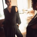 Ela Velden Instagram – Celebramos a un icono de FENDI  #FendiPeekaboo @fendi 🖤🤎

📸 @mausinfiltro