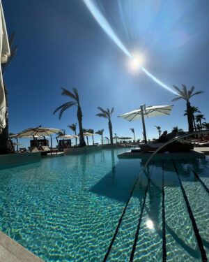 Ela Velden Instagram - Living the good life in @nobuloscabos  @vivantbyrcd