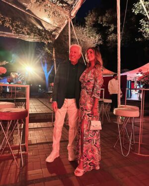 Ela Velden Instagram - Un pequeño recap del fashion show de @guessmexico con @paulmarciano , una noche inolvidable!!! Gracias familia #guess #loveguess #marcianomoment