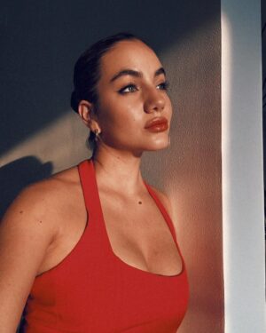 Ela Velden Instagram - Aceptamos el amor que creemos merecer