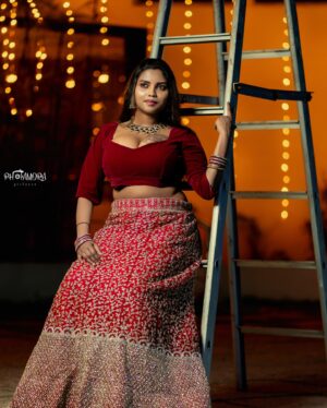 Elakkiya Instagram - #happynewyear 

Pc @photamora__pictures 

Jewals @chennai_jazz 

Location @cocoretreatfarm