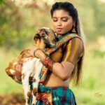 Elakkiya Instagram - அனைவருக்கும் இனிய மாட்டு பொங்கல் வாழ்த்துக்கள். Pc @photamora__pictures Mua&hair @chennai_makeover_usha_balaji #elakkiya#pongalcelebration