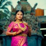 Elakkiya Instagram - Pc @oho_studios Mua&hair @chennai_makeover_usha_balaji Jewals @chennai_jazz Saree @ar_handlooms_kuthampully_ @ar_handlooms_kuthampully_