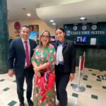 Elba Escobar Instagram - Que buena noche, la de anoche, que placer poder hacer lo que nos apasiona y poder hacerlo con personas, profesionales, apasionadas en lo que hacen, respetuosas, consideradas, personas con un talento y con una humildad, con las que uno siente que todo fluye, a pesar de los detalles que se puedan presentar en una producción y es por eso que hoy damos las gracias, por la noche de anoche! Especialmente a nuestra siempre querida, talentosa, profesional, considerada y siempre bella @elbaescobar gracias por regalarnos un poquito de tu gran talento, no solo como actriz, no solo como cantante, sino también como ser humano, que excelente interpretación en #yosisoyarrecha, un texto tan real, el cual toca la fibra de tantos y con tan excelente mensaje, gracias @salas_enrique por plasmar parte de tu creatividad en esta historia. Que lujo poder disfrutar de las maravillosas instalaciones del @executivesuitesval, de su espectacular servicio y de ese desayuno 😋 gracias por ser nuestro apoyo en la producción. A nuestros talentos locales invitados, @jorgexmiranda Y @mariantomarco por su maravillosa participación, tienen mucho talento muchachos y lo saben y por supuesto, gracias por todo el apoyo brindado. A Eduardo Muria de @muria.comunicaciones y @alexalarconstudio, por ser siempre nuestros aliados en cada producción realizada en Valencia. Queremos agradecer muy especialmente a @taigagastrobar por su excelente disposición, trato, deliciosos platos y lo más importante la sencillez de su personal y sus dueños. Mil gracias. Y por supuesto al público de Valencia, un público maravilloso y de muy buen gusto. Gracias Totales. Sencillamente gracias a todos los que lo hicieron posible. #yosisoyarrecha #elbaescobar #enriquesalas #executivesuitesvalencia #eventosenvalenciavenezuela #actricesvenezolanas #talentovenezolanodecalidad #teatrovenezolano #arteneorlando #arteneovenezuela #arteneo