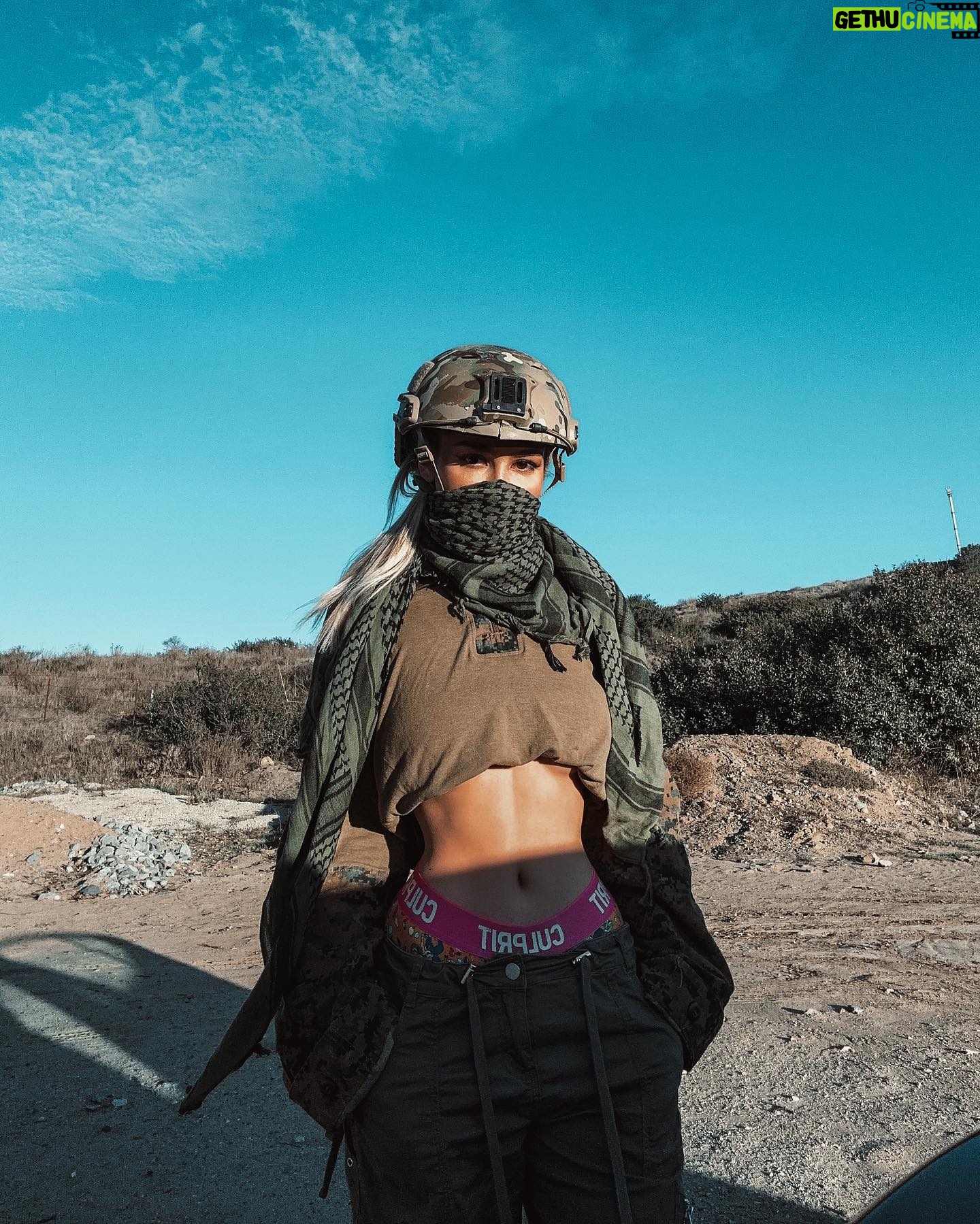 Elena Kamperi - 63.7K Likes - Sir, yes, sir.