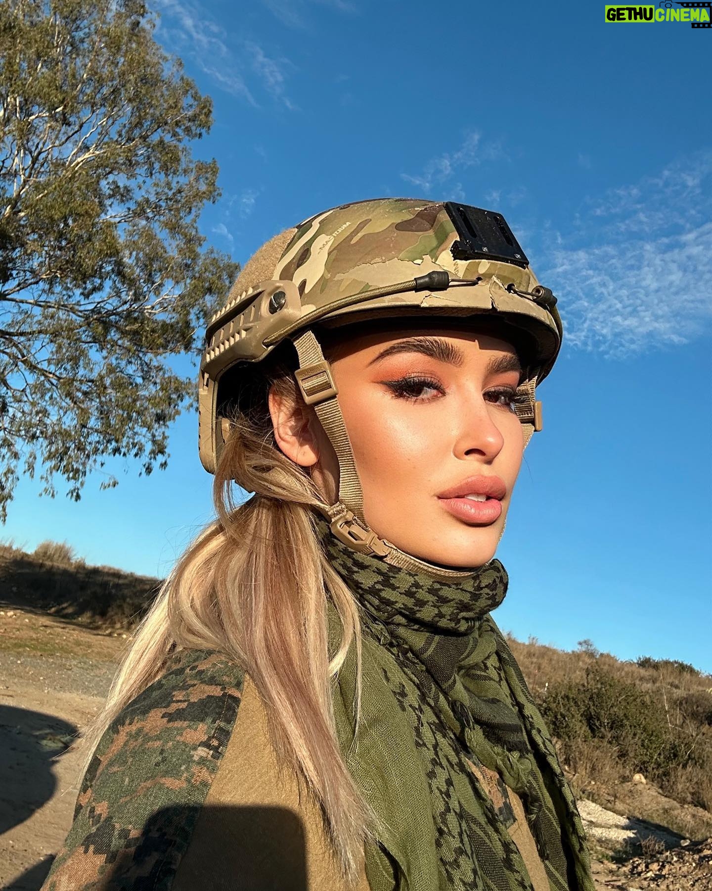 Elena Kamperi - 63.7K Likes - Sir, yes, sir.