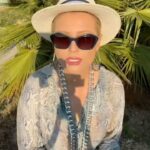 Elena Lenina Instagram - Не путать туризм с эмиграцией) Листай карусель из 10 видео с советами! Остальное - в эфрчике номер 11 на youtube-канале «Лена Ленина»! Подпишитесь там! На кофеек зову только подписчиков моего ютюб-канала и Телеграм-канала (ссылка на него в шапке профиля👆) #леналенина #прямойэфир #эфирчик #ютюбканал #советы