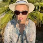 Elena Lenina Instagram - Не путать туризм с эмиграцией) Листай карусель из 10 видео с советами! Остальное - в эфрчике номер 11 на youtube-канале «Лена Ленина»! Подпишитесь там! На кофеек зову только подписчиков моего ютюб-канала и Телеграм-канала (ссылка на него в шапке профиля👆) #леналенина #прямойэфир #эфирчик #ютюбканал #советы