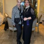 Elena Lenina Instagram - Я впервые в жизни в Армении и в Ереване)) В восторге от милых, добрых и гостеприимных местных жителей))) А также от прекрасной кухни и уютных кварталов)) Огромное спасибо @arakelyan_marina за интервью, ради которого я прилетела в Ереван)) И за то, что я нашла всего за сутки новых прекрасных друзей (листайте галерею): Кристина Налбандян, владелица туристического агентства для крутяков « Tour-Delice » @katy_kvn, а также @juliamargaryan21, @lauraashleyarmenia, @arayikgabajyanofficial, @serjharutyunyan и многие-многие другие замечательные и талантливые люди))