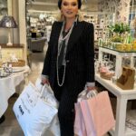 Elena Lenina Instagram - Я впервые в жизни в Армении и в Ереване)) В восторге от милых, добрых и гостеприимных местных жителей))) А также от прекрасной кухни и уютных кварталов)) Огромное спасибо @arakelyan_marina за интервью, ради которого я прилетела в Ереван)) И за то, что я нашла всего за сутки новых прекрасных друзей (листайте галерею): Кристина Налбандян, владелица туристического агентства для крутяков « Tour-Delice » @katy_kvn, а также @juliamargaryan21, @lauraashleyarmenia, @arayikgabajyanofficial, @serjharutyunyan и многие-многие другие замечательные и талантливые люди))