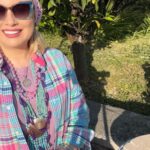 Elena Lenina Instagram - Ура! Новый эфирчик)) О том, как продвигается строительство дачи в Подмонаковке, о том, где искать социально значимых женихов, о том, какие вакансии свободны, об отрицании института посредников, о том, как персонал разводит богачей, об инвестициях в недвижимость в Италии и как выгодно купить картинку у моря, о том, как пережить любимого, о том, ищут ли мужчины стабильных женщин, об Армении, о стоматологии и имплантах, а также, почему я не делаю подтяжки лица (спойлер: потому что совсем не пью и, вследствие, не опухаю из-за алкоголя).