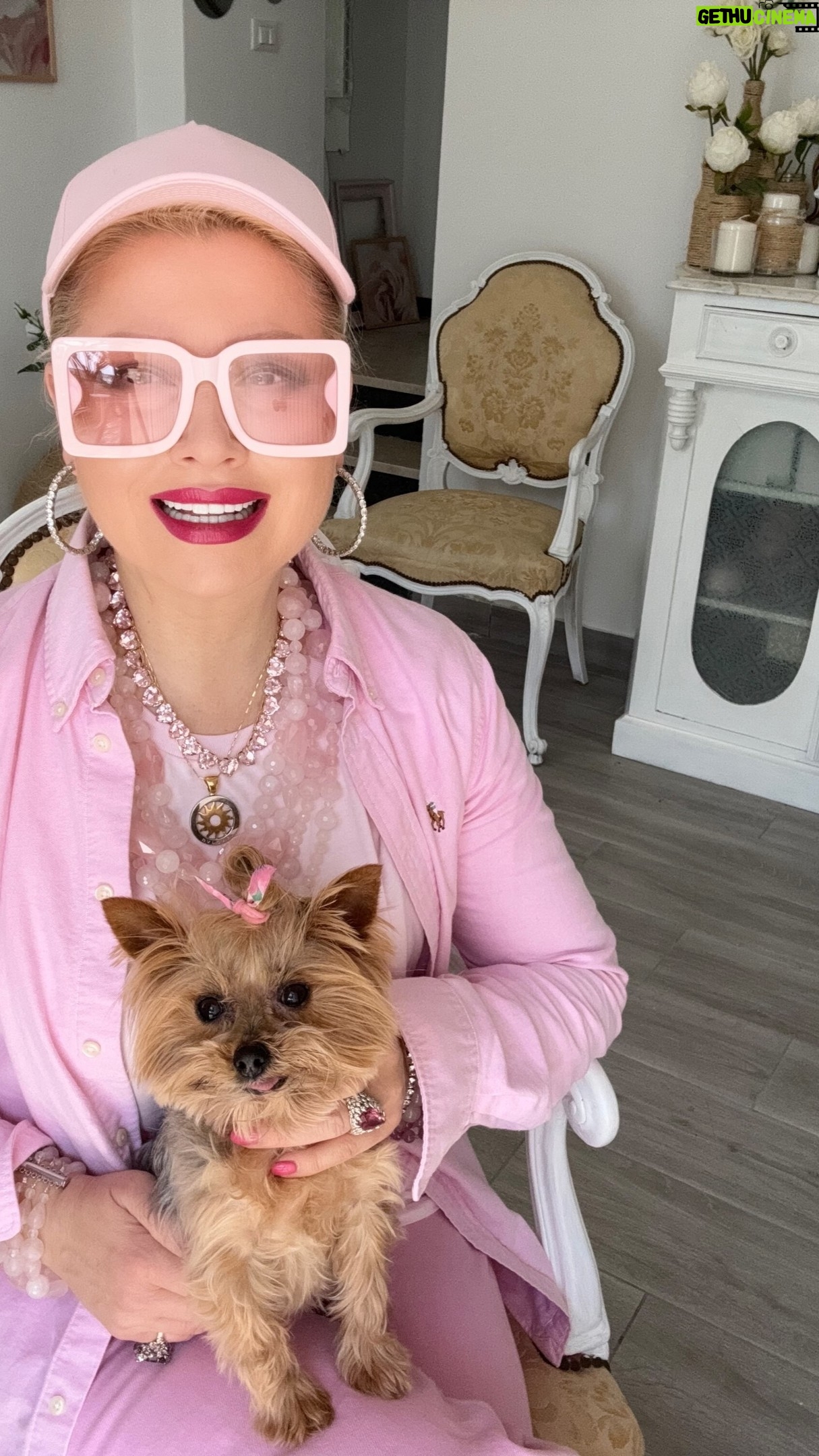 Elena Lenina Instagram - Эфир об абьюзерах и насильниках. Анализ убийства Салтанат Нукеновой. Как опознать абьюзера на ранних стадиях, чтобы избежать трагедии. #леналенина #эфирчик #прямойэфир #психология #салтанат #бишимбаев