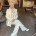 Elena Lenina Instagram - По абсолютному секрету, расскажу вам о моем любимом частном, закрытом клубе про спорт и красоту в центре Москвы. «City Retreat” - это приватность, экспертность тренеров, камерность, эстетичеость, роскошный стильный интерьер, Лучший в Москве фитнесс в воде, крутой тренер по биомеханике, йога, массажисты и все виды косметологии! А также здесь можно в отдельном красивом пространстве с панорамным видом на Сити и большой открытой террасой провести любой свой праздник или деловое мероприятие! Листайте галерею! Наводочка для любопытствующих: @cityretreat_fitness Тел.: 7 (499) 252-01- 32 WhatsApp 7 (915) 303-54-54 https://t.me/cityretreat_tg Москва, Шмитовский проезд, д 3, стр. 1 #cityretreat #cityretreatclub #леналенина #частныйклуб #закрытыйклуб #фитнесс #банкет #парикмахер #косметолог #массажист #йога