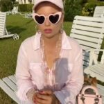 Elena Lenina Instagram - Замуж за европейца. Листайте карусель, в ней несколько видео) Остальное - в часовом эфирчике номер 12 на YouTube-канале «Лена Ленина»! Подпишитесь там на новики! На кофеек хожу только с теми, кто подписан)) #леналенина #эфирчик #прямойэфир #психология #европа