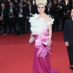 Elena Lenina Instagram - Когда мозг офигел и вылез))) @festivaldecannes @lenaleninaofficial #coiffure Модельер - @nikashabashova_official прическа - @sedrak78