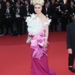 Elena Lenina Instagram - Когда мозг офигел и вылез))) @festivaldecannes @lenaleninaofficial #coiffure Модельер - @nikashabashova_official прическа - @sedrak78